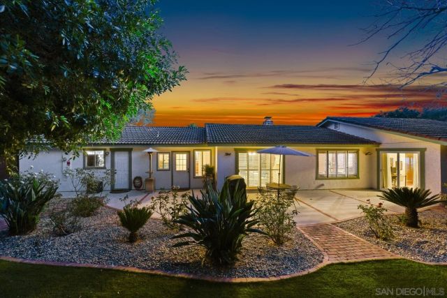 2826 Calle De Malibu, Escondido, CA 92029