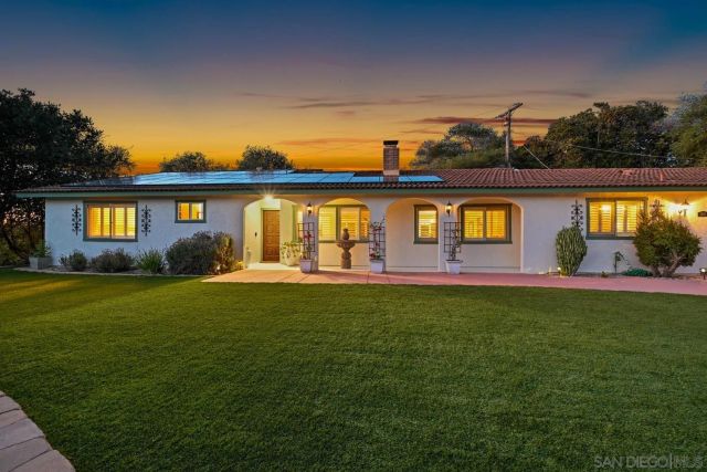 2826 Calle De Malibu, Escondido, CA 92029
