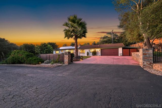 2826 Calle De Malibu, Escondido, CA 92029