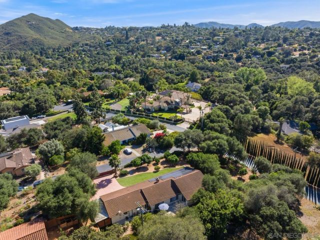 2826 Calle De Malibu, Escondido, CA 92029