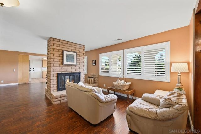 2826 Calle De Malibu, Escondido, CA 92029