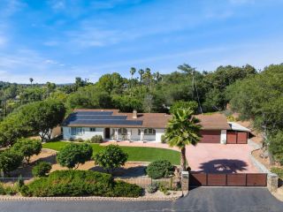 2826 Calle De Malibu, Escondido, CA 92029