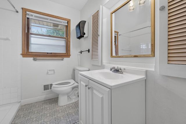 10216 W Burleigh STREET, Wauwatosa, WI 53222