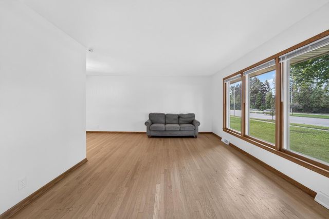 10216 W Burleigh STREET, Wauwatosa, WI 53222