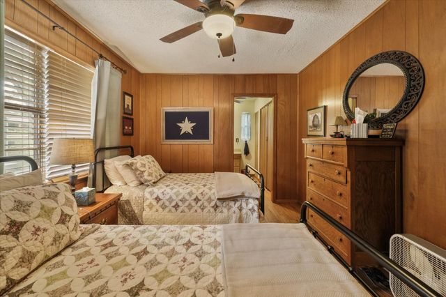 1505 Kanakoa Drive S, Tool, TX 75143