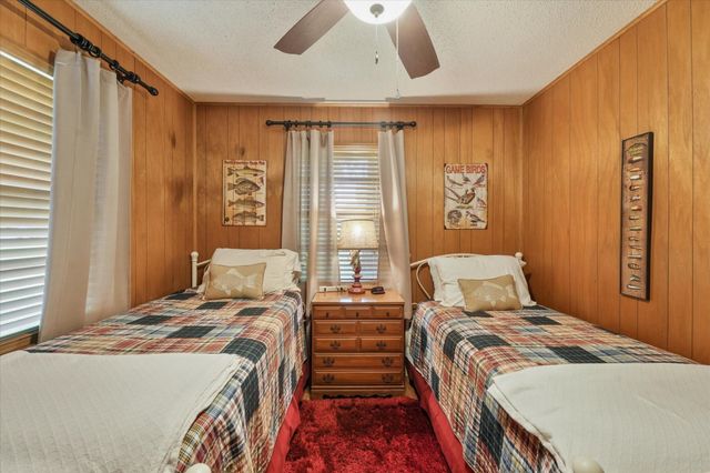 1505 Kanakoa Drive S, Tool, TX 75143