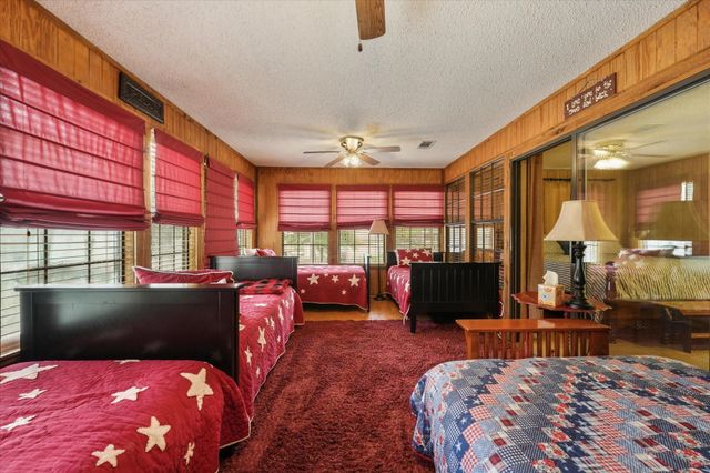 1505 Kanakoa Drive S, Tool, TX 75143