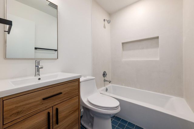 902 Jessie ST B, Austin, TX 78704