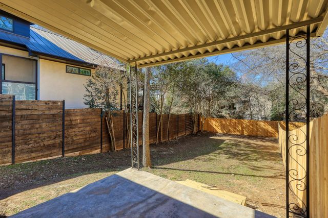 902 Jessie ST B, Austin, TX 78704