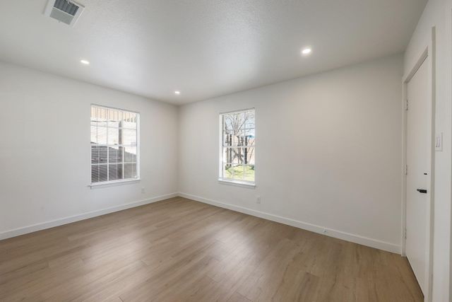 902 Jessie ST B, Austin, TX 78704