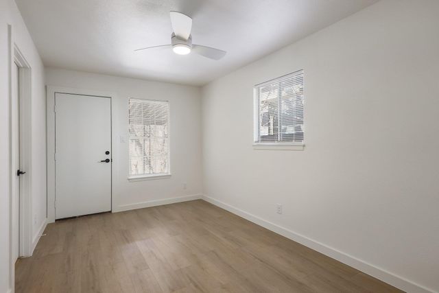 902 Jessie ST B, Austin, TX 78704