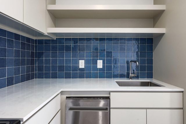 902 Jessie ST B, Austin, TX 78704