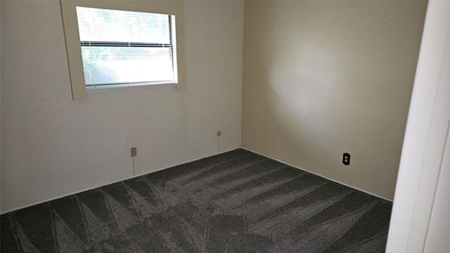 2705 Creekview Drive, Arlington, TX 76016