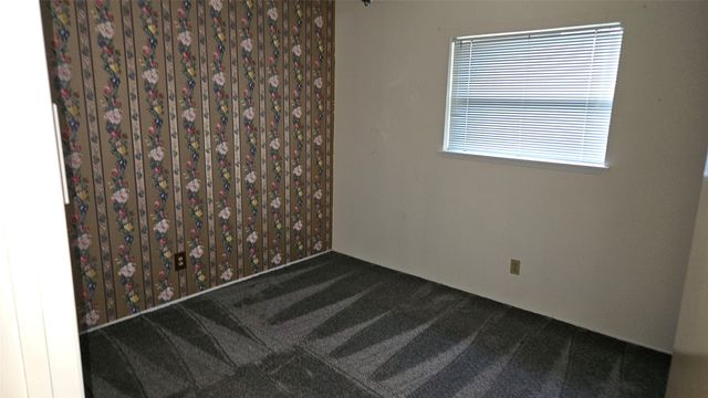 2705 Creekview Drive, Arlington, TX 76016