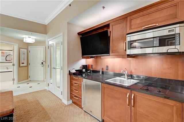 125 East Harmon Avenue 3418, Las Vegas, NV 89109