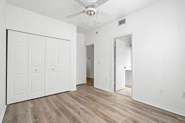 8520 NW 139th Terrace 1602, Miami Lakes, FL 33016