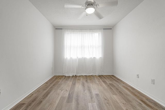 8520 NW 139th Terrace 1602, Miami Lakes, FL 33016