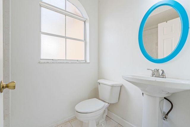 8520 NW 139th Terrace 1602, Miami Lakes, FL 33016