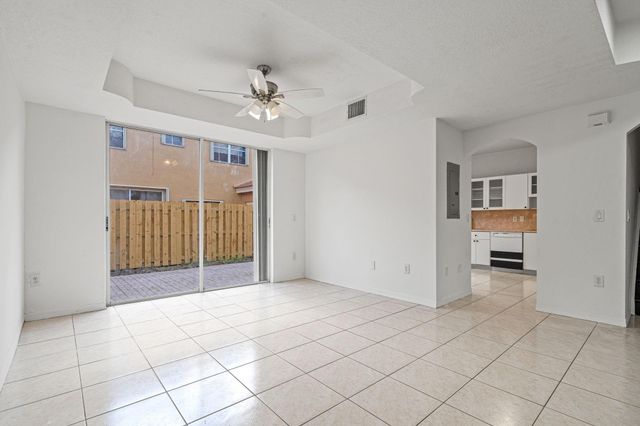 8520 NW 139th Terrace 1602, Miami Lakes, FL 33016