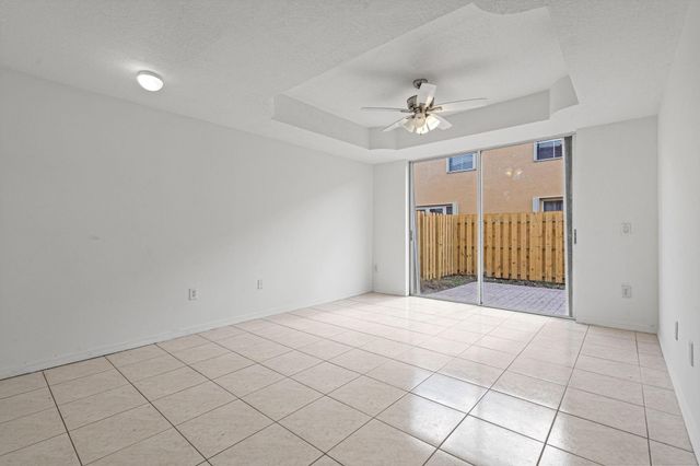 8520 NW 139th Terrace 1602, Miami Lakes, FL 33016
