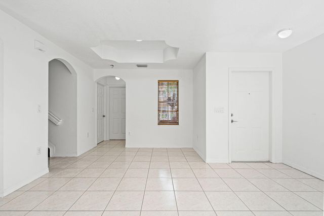 8520 NW 139th Terrace 1602, Miami Lakes, FL 33016