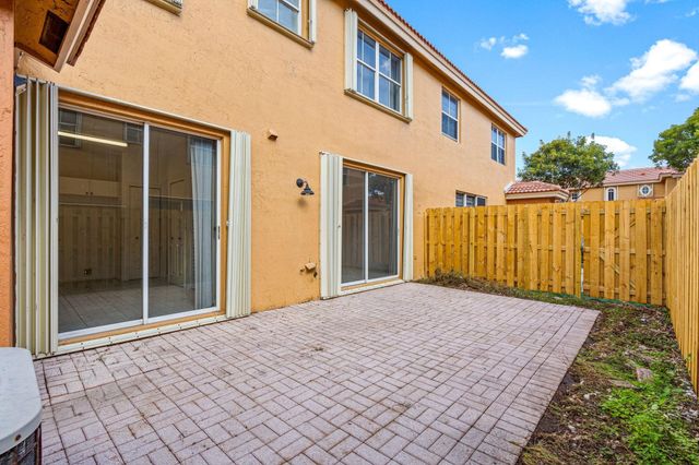 8520 NW 139th Terrace 1602, Miami Lakes, FL 33016