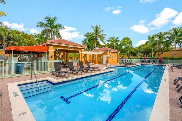 8520 NW 139th Terrace 1602, Miami Lakes, FL 33016