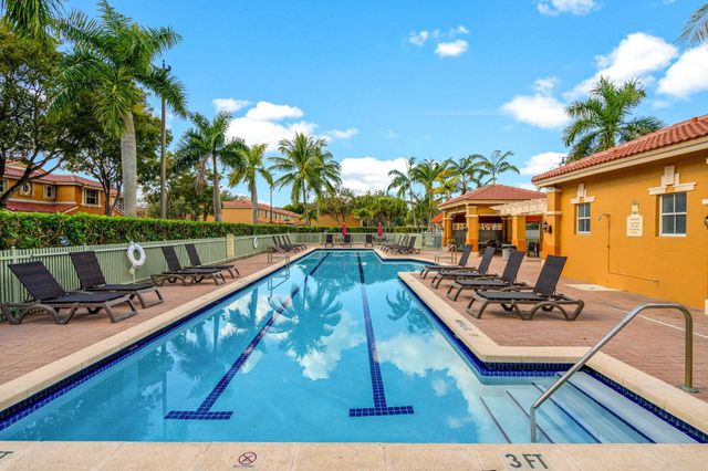 8520 NW 139th Terrace 1602, Miami Lakes, FL 33016