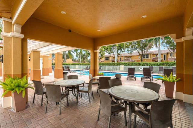 8520 NW 139th Terrace 1602, Miami Lakes, FL 33016