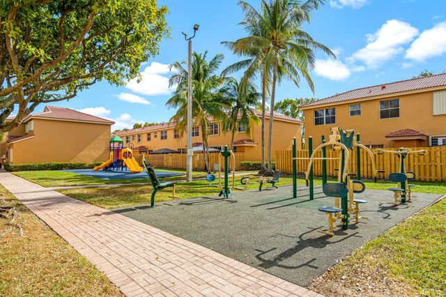 8520 NW 139th Terrace 1602, Miami Lakes, FL 33016