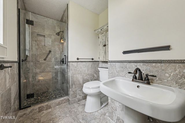 1417 Upland Avenue, Greeneville, TN 37743