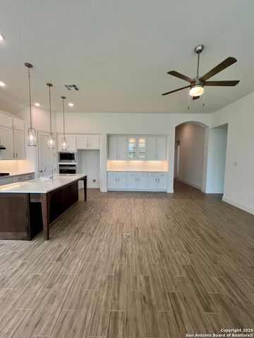 12431 Lanthimos, San Antonio, TX 78254