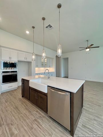 12431 Lanthimos, San Antonio, TX 78254