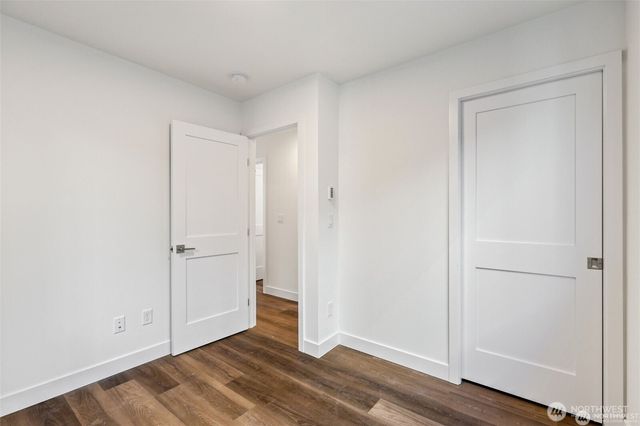 5259 Brooklyn Avenue NE, Seattle, WA 98105