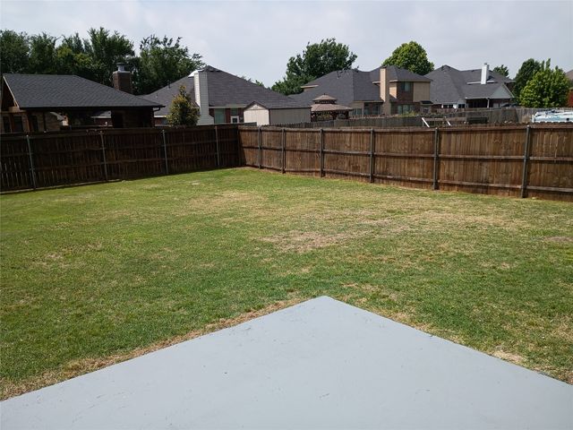 218 Jacob Court, Glenn Heights, TX 75154