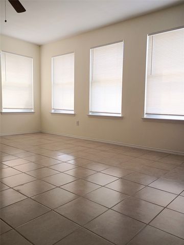 218 Jacob Court, Glenn Heights, TX 75154