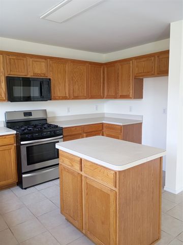 218 Jacob Court, Glenn Heights, TX 75154