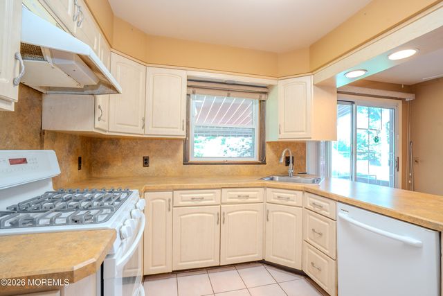 3308 Evergreen Lane, South Plainfield, NJ 07080