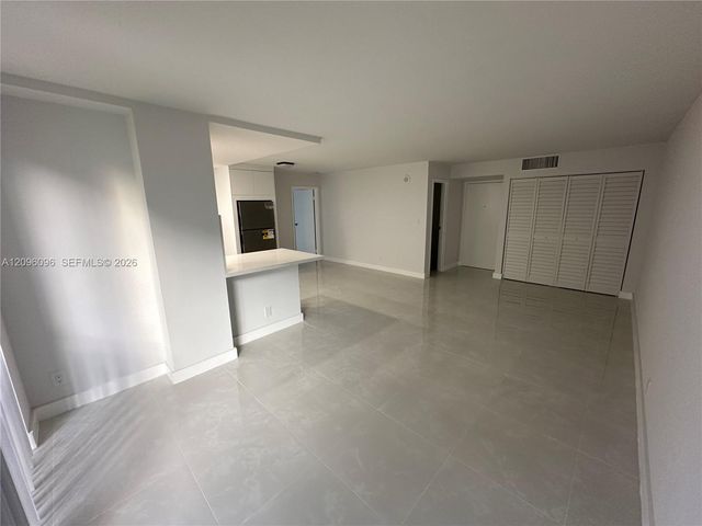 16919 N Bay Road 215, Sunny Isles Beach, FL 33160