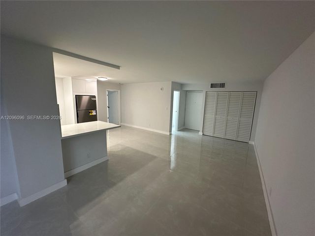 16919 N Bay Road 215, Sunny Isles Beach, FL 33160