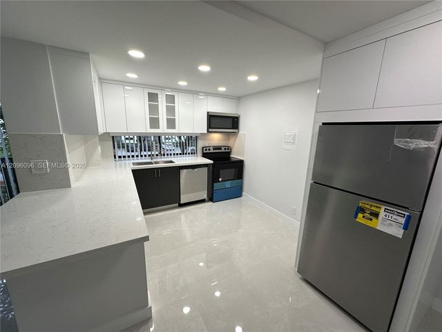 16919 N Bay Road 215, Sunny Isles Beach, FL 33160