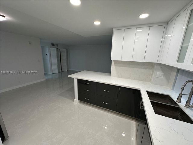 16919 N Bay Road 215, Sunny Isles Beach, FL 33160