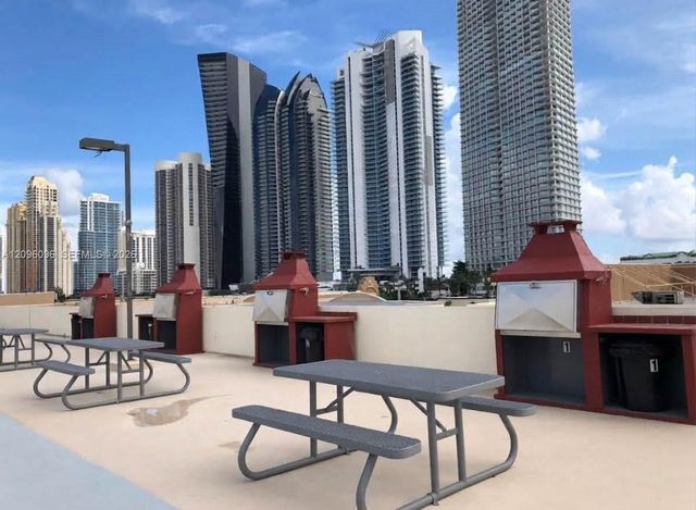 16919 N Bay Road 215, Sunny Isles Beach, FL 33160