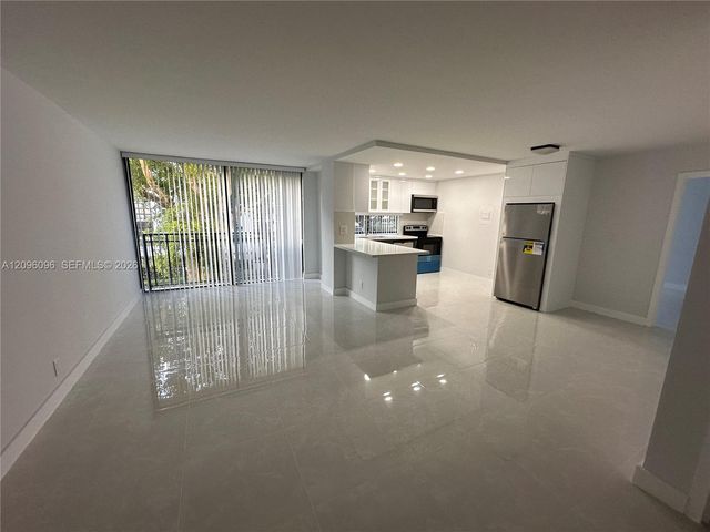 16919 N Bay Road 215, Sunny Isles Beach, FL 33160