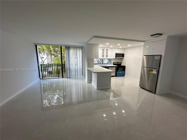 16919 N Bay Road 215, Sunny Isles Beach, FL 33160