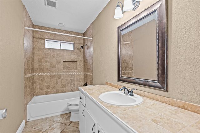 1910 Cherokee St, Corpus Christi, TX 78409