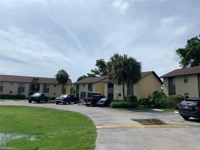 1420 Green Valley CIR 802, Naples, FL 34104