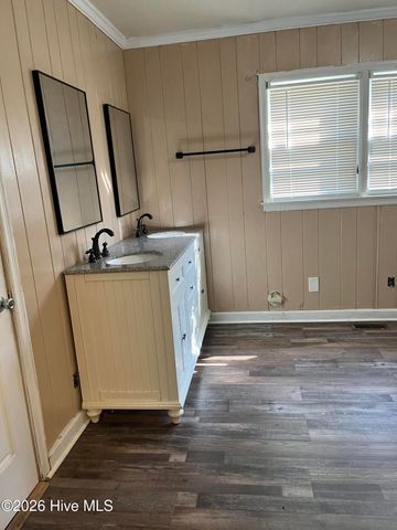 1219 W Thomas Street, Rocky Mount, NC 27804