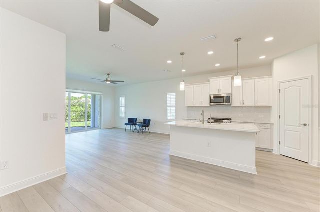2521 STAR APPLE WAY, Sarasota, FL 34240
