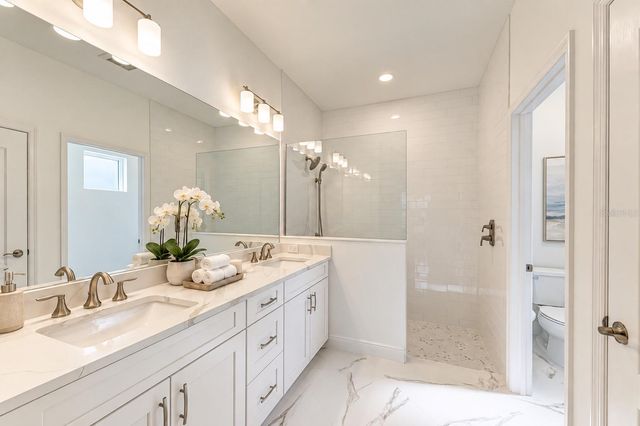 2521 STAR APPLE WAY, Sarasota, FL 34240